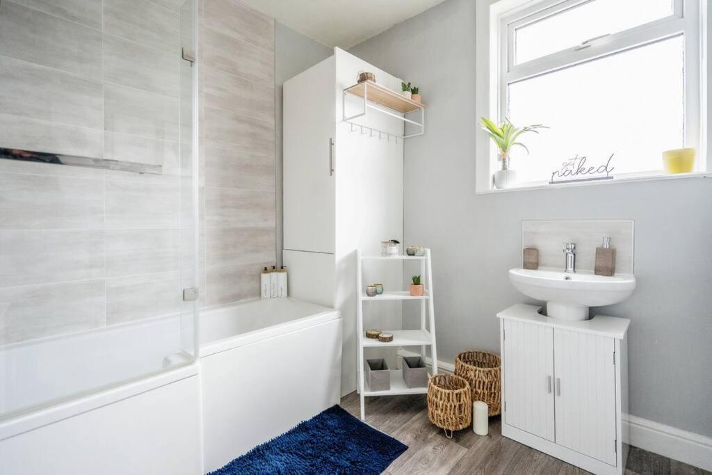 Tranquil Seaside Stay Клийторпс Екстериор снимка